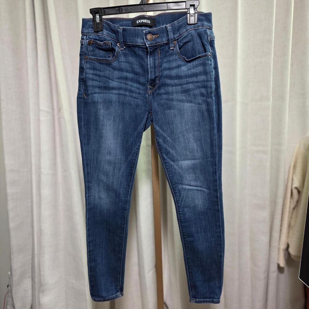 Express Women's Blue and Navy Jeans
